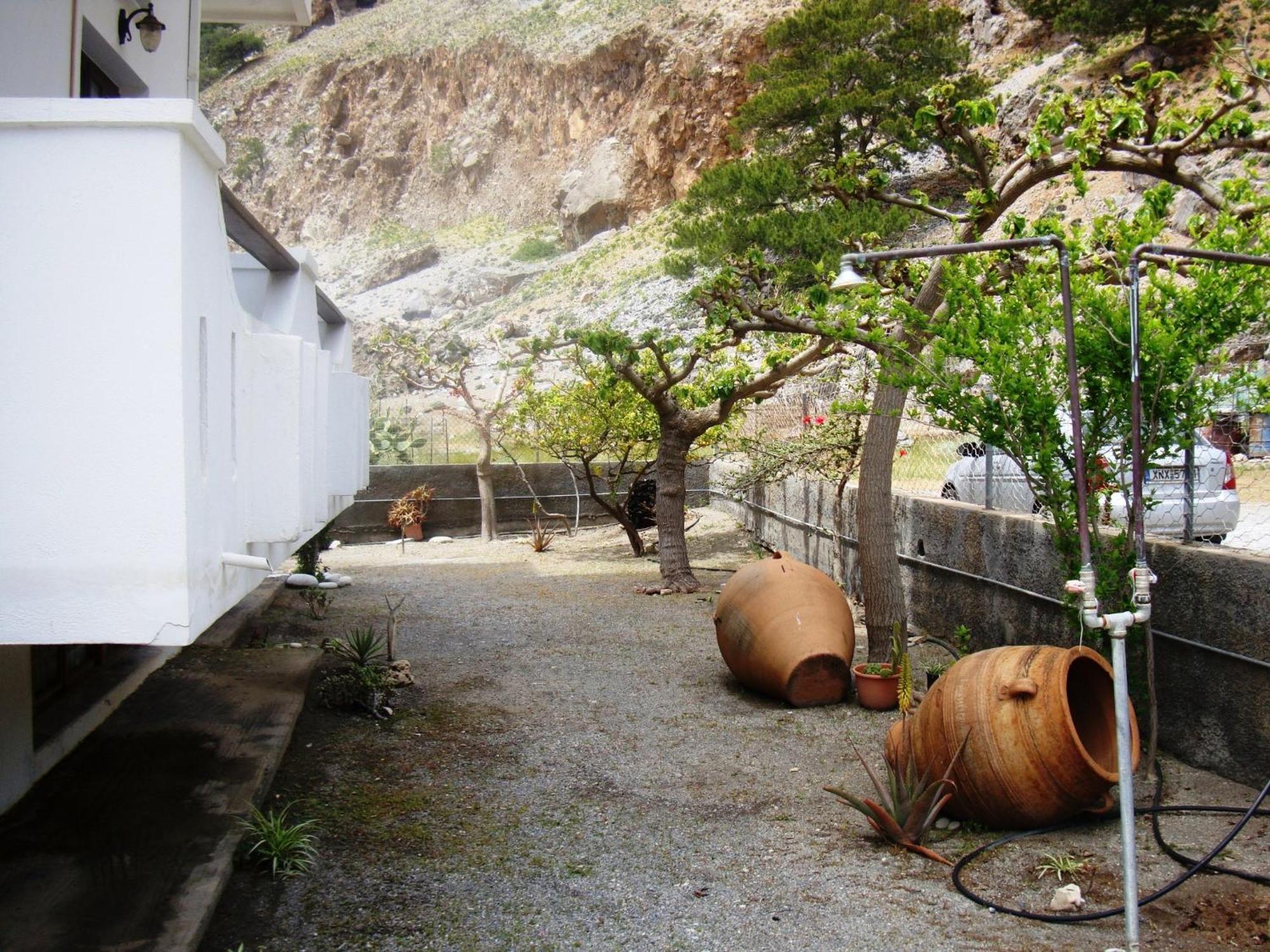 Artemis Studios Agia Ruméli Exterior foto
