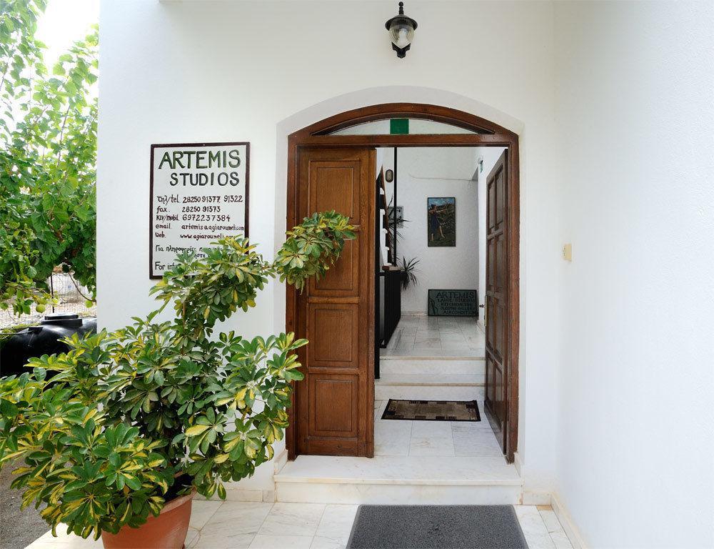 Artemis Studios Agia Ruméli Exterior foto